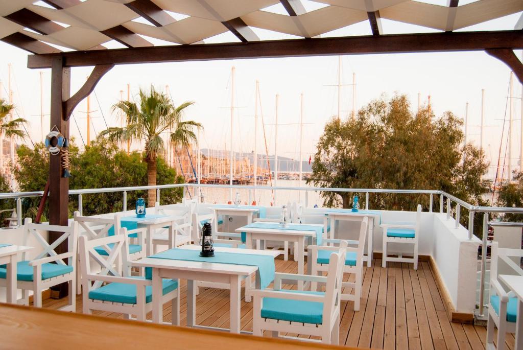 Akkan Hotel Marina (Adults Only) Bodrum Екстериор снимка